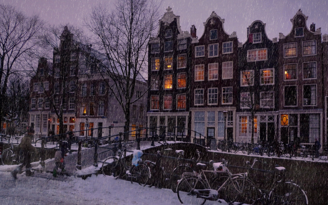 1920x1200 pix. Wallpaper Amsterdam, Netherlands, city, snow, winter, bicycles, bridge