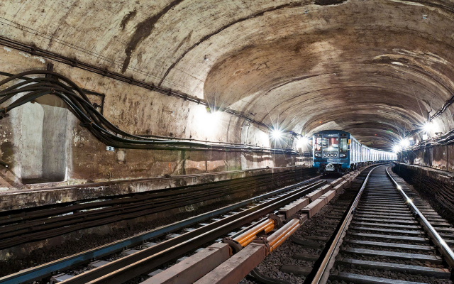1920x1200 pix. Wallpaper underground, moscow, metro, tunnel, subway, train