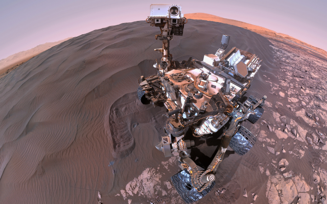 2048x1452 pix. Wallpaper curiosity, robotic rover, gale crater, mars, space, selfie