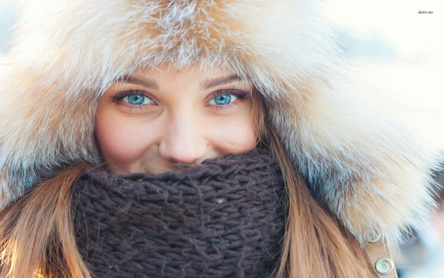 1920x1200 pix. Wallpaper fluffy hat, women, blue eyes, scarf, winter