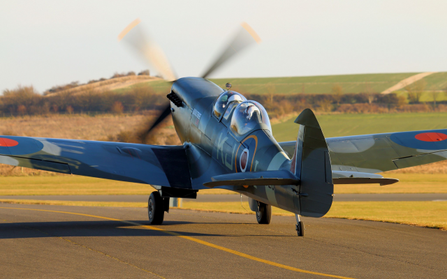 2048x1365 pix. Wallpaper aircraft, spitfire, duxford, supermarine spitfire, spitfire tr.9, sm520, g-ilda