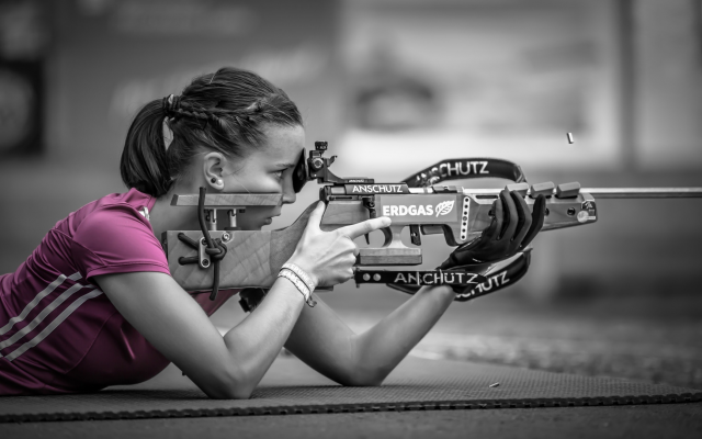 2500x1667 pix. Wallpaper girl, rifle, shooting, sport