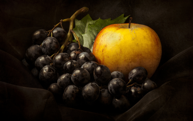 2500x1874 pix. Wallpaper still life, grapes, apple, food, fruits