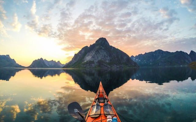1920x1384 pix. Wallpaper kayak, norway, photo, mountains, extreme, holiday, reflection, nature