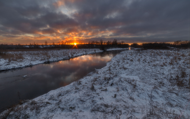 2500x1667 pix. Wallpaper nature, winter, river, sunset, clouds, snow
