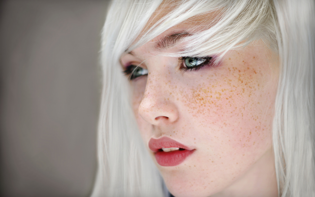 3601x2401 pix. Wallpaper women, blonde, platinum blonde, portrait, freckles, juicy lips, eyes