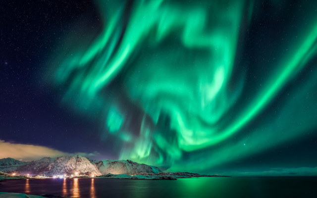 2000x1106 pix. Wallpaper soloyvika, nordland, norway, sea, mountains, sky, aurora borealis, nature, aurora, lofoten