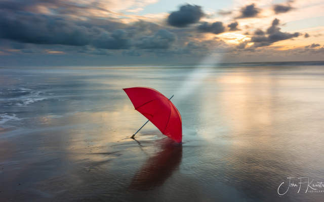 2000x1146 pix. Wallpaper umbrella, sea, clouds, nature