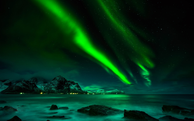 2000x1333 pix. Wallpaper nature, aurora borealis, mountains, lake, norway, lofoten, aurora, nothern lights