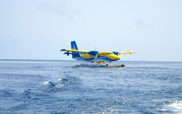 1920x1440 pix. Wallpaper sea, seaplane, trans maldives, maldives, 8Q-TMJ, dhc-6-300, twin otter