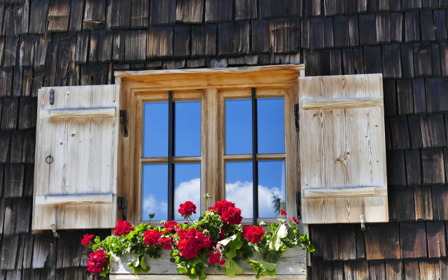 5472x3648 pix. Wallpaper house, window, shutters, flowers