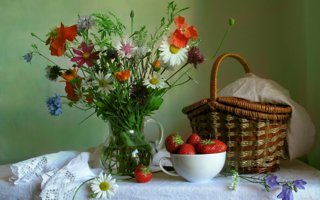 1920x1200 pix. Wallpaper flowers, cosiness, table, basket, fruits, strawberry