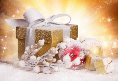new year, gift, balls, snowy, branch, christmas wallpaper