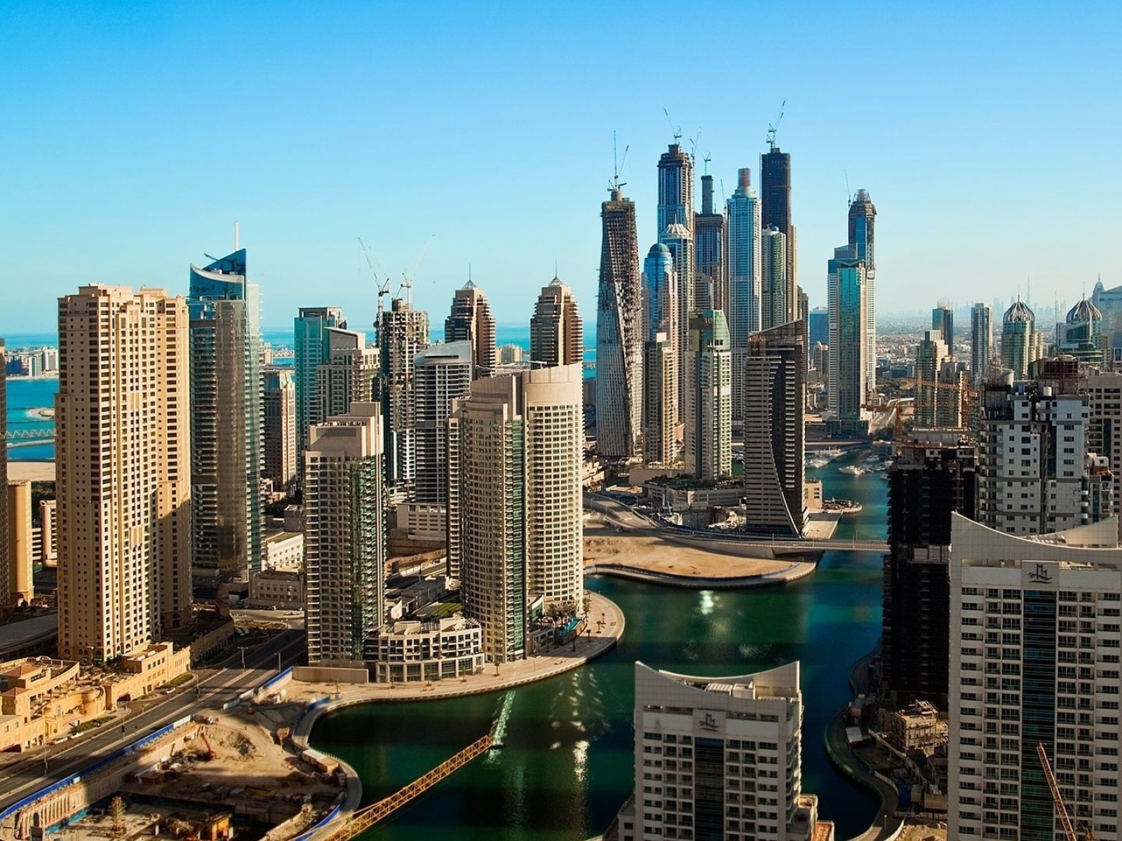 Uae cities. Бурдж Халифа. Дубайская агломерация. Башня Бурдж Халифа в Дубае. Дубаи красивый вид.