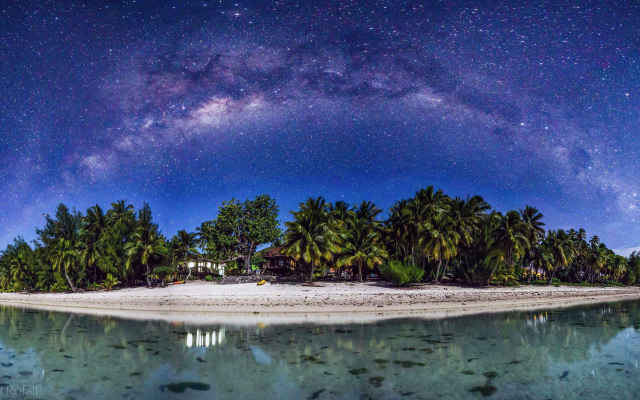 3840x2160 pix. Wallpaper Aitutaki, Cook Islands, beach, galaxy, island, tropics, night, stars, nature