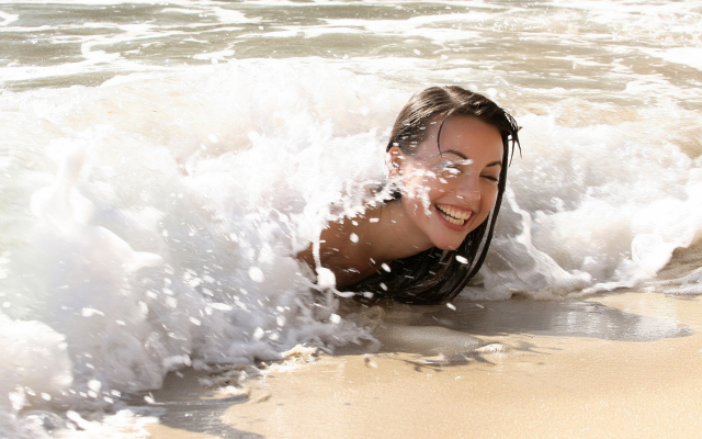 2560x1600 pix. Wallpaper beach, women, wave, smiling, wet