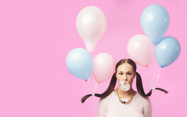 2500x1519 pix. Wallpaper bubble gum, women, balloons, ponytail, brunette