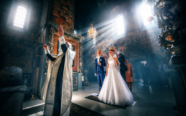 2048x1363 pix. Wallpaper priest, wedding, groom, bride, church, weddinf dress, light