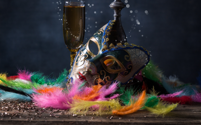 3130x2030 pix. Wallpaper venetian mask, festival, mask, feathers, drink