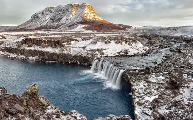 2560x1600 pix. Wallpaper thjofafoss, iceland, mountain, rocks, river, waterfall, winter, snow, nature