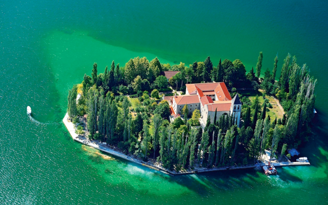 1920x1080 pix. Wallpaper lake, island, castle, tree, forest, croatia, nature
