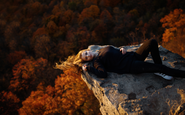8228x5485 pix. Wallpaper angelika jesse herzog, autumn, cliff, sweater, women