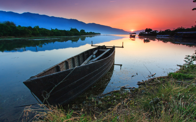 2000x1333 pix. Wallpaper lake kerkini, reservoir, greece, pond, boat, sunset, nature