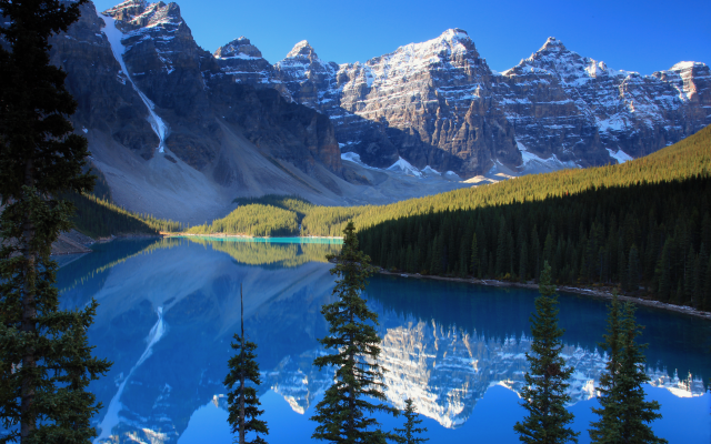 5293x3744 pix. Wallpaper moraine lake, lake, canada, mountains, trees, forest