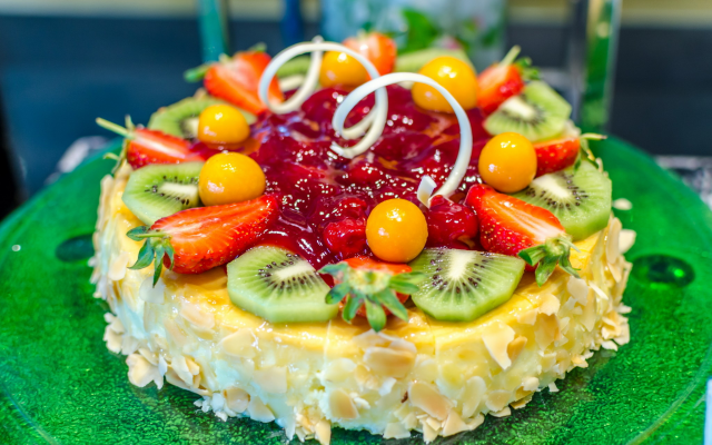 2048x1356 pix. Wallpaper dessert, cake, fruits, kiwi, strawberry, food