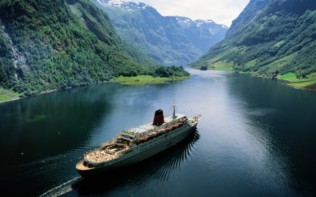 4744x3691 pix. Wallpaper norway, fjord, ship, mountains, nature