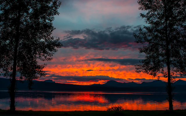 2048x1456 pix. Wallpaper lake, twilight, sunset, tree, nature