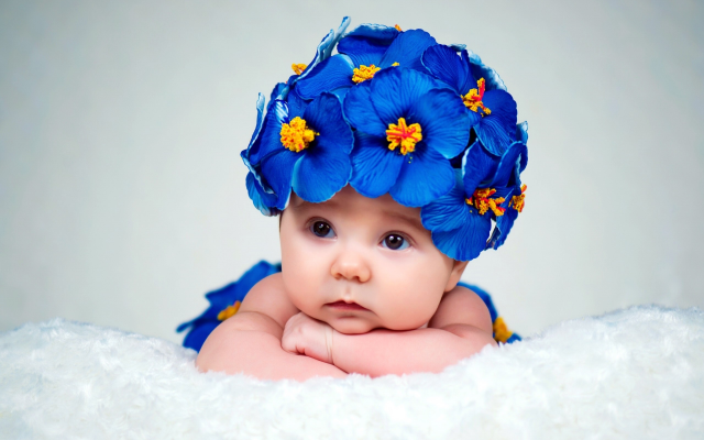 2560x1708 pix. Wallpaper child, baby, girl, baby, hat, flowers