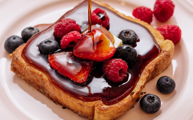 2048x1411 pix. Wallpaper berry, strawberry, honey, blueberry, french toast, food, breakfast