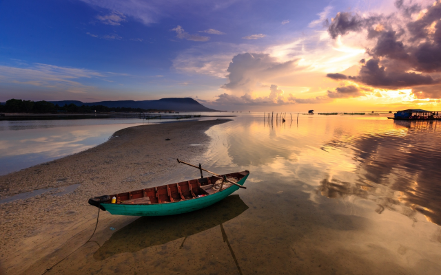 2049x1366 pix. Wallpaper sea, boat, sunset, nature, phi quoc, vietnam