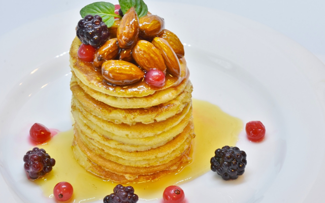 1920x1346 pix. Wallpaper pancake, honey, nuts, berry, food