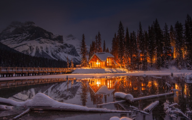 2000x1328 pix. Wallpaper snow, lake, house, bridge, mountains, forest, sky, reflections, winter, nature