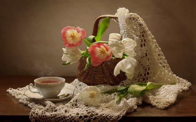 2580x1869 pix. Wallpaper table, cup, tea, flowers, tulips