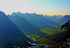 landscape, nature, sunrise, mountain, mist, valley, river, field, sun rays, Vietnam wallpaper
