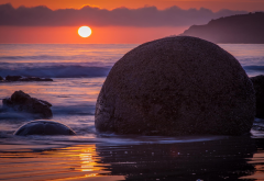 moeraki boulders, sea, ocean, sun, sunset, beach, nature, rock, koekohe beach, otago coast, new zealand wallpaper