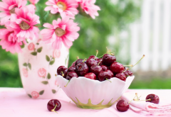 vase, flowers, bowl, berry, cherry, food wallpaper