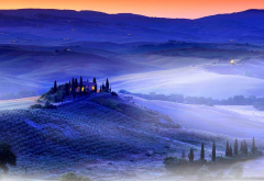 fog, hills, house, pines, light, val dorcia, tuscany, italy wallpaper